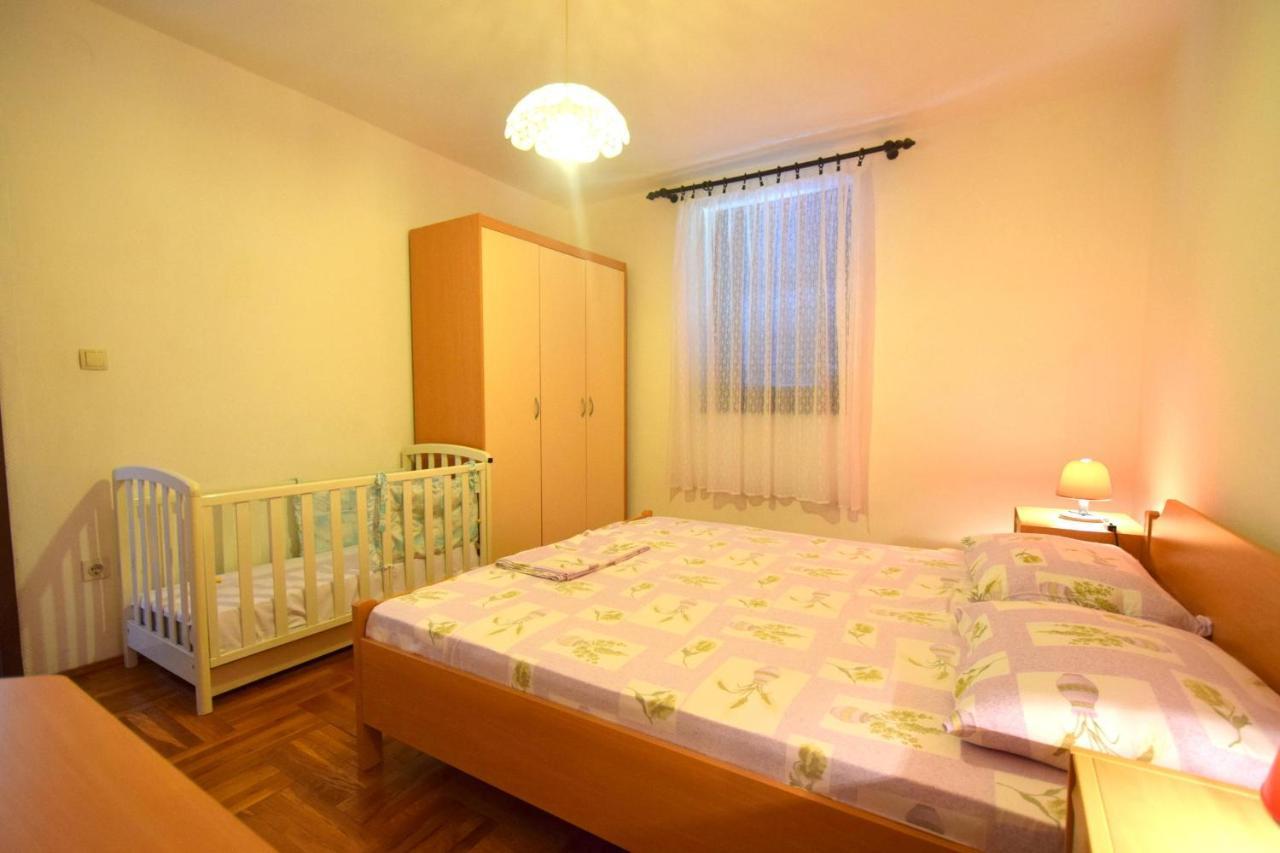 Apartments Petrovic Malinska Zewnętrze zdjęcie
