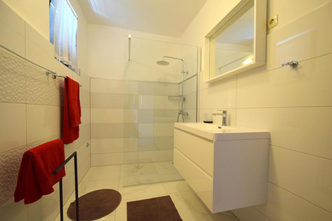 Apartments Petrovic Malinska Zewnętrze zdjęcie