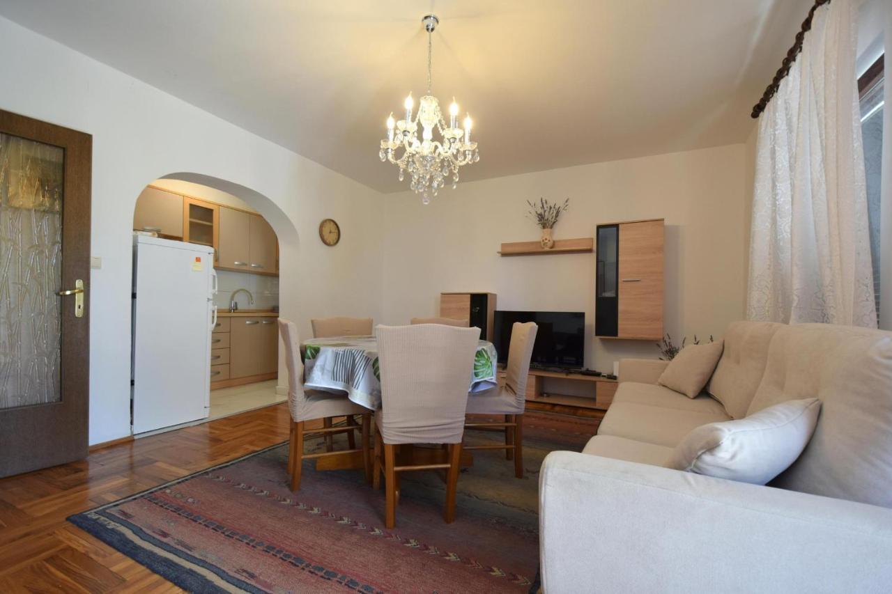 Apartments Petrovic Malinska Zewnętrze zdjęcie