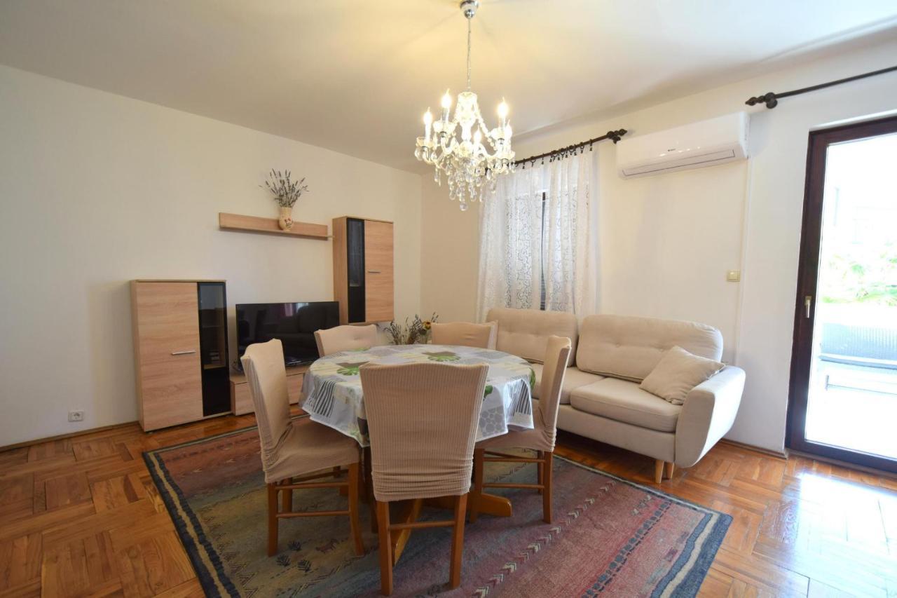 Apartments Petrovic Malinska Zewnętrze zdjęcie